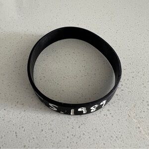 Taylor Swift - 1989 VIP Concert Bracelet